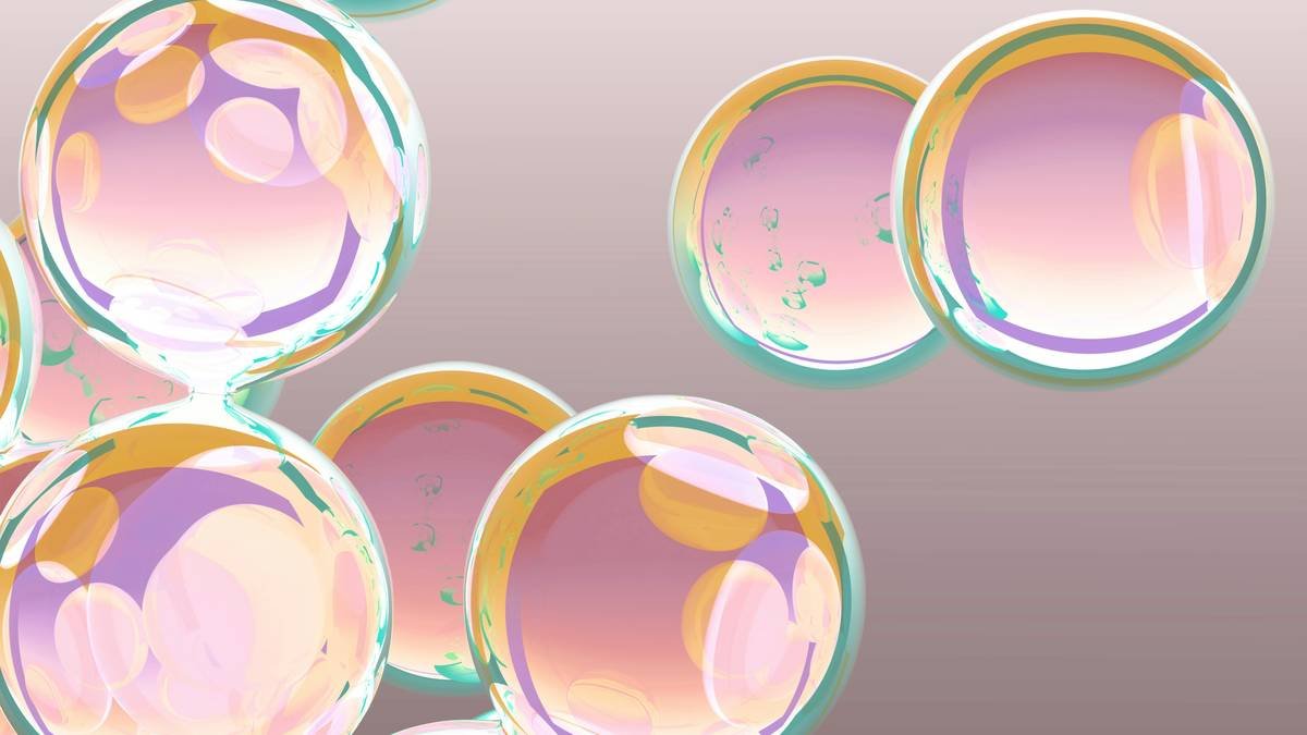 Infographic showing common bubble bath ingredients and their skin impact: SLS (harsh, strips oils), synthetic fragrance (irritant), cocamidopropyl betaine (gentler alternative), glycerin (humectant).