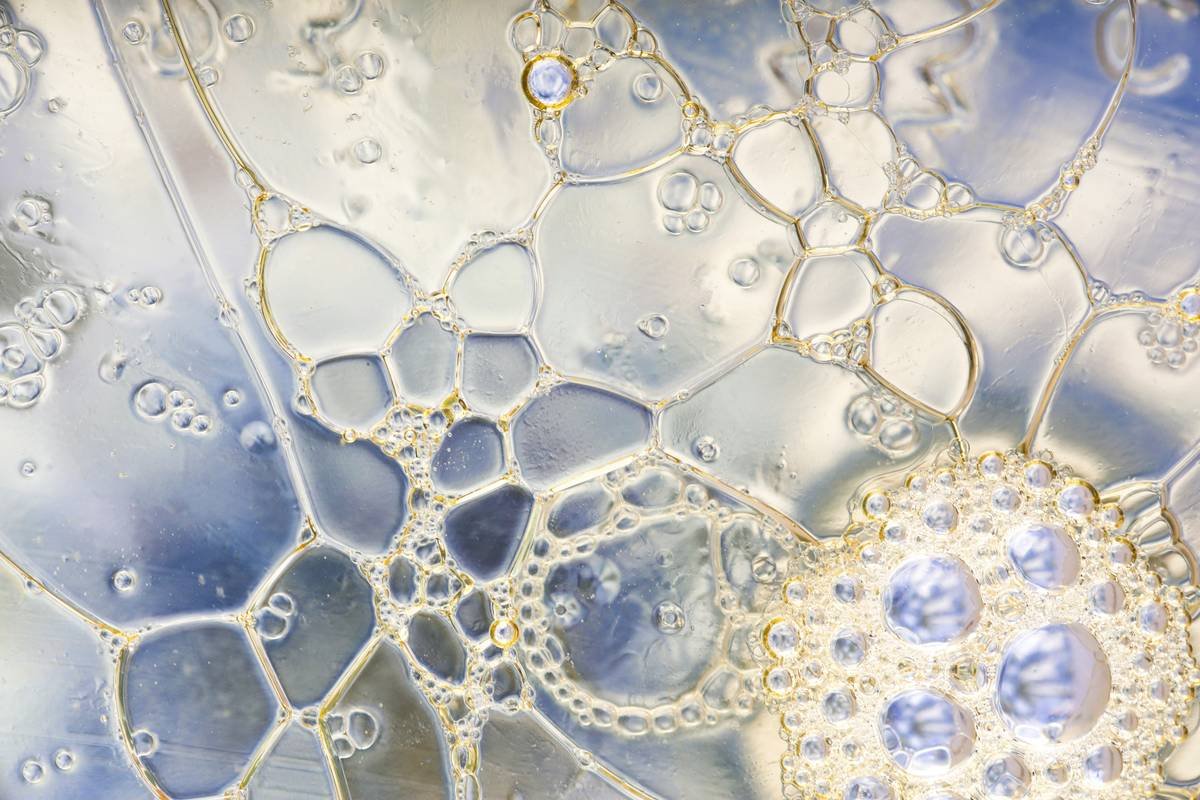 The Ultimate Guide to Bubble Skin Care for Normal Skin: Pamper Without the Panic